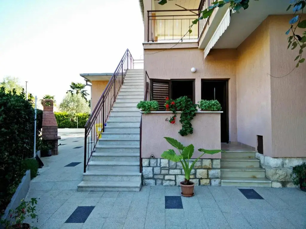Apartments Ada