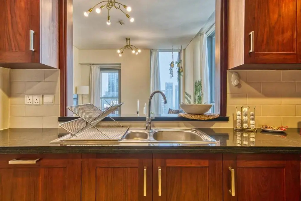 Monty - Cozy Penthouse With Burj Khalifa and Fountain View