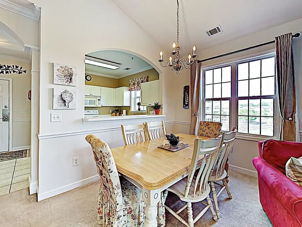Golfers Delight: Coastal W/ Balcony & Pools 2 Bedroom Condo
