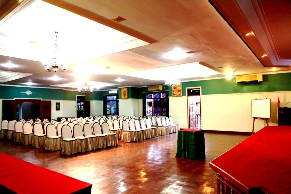 Bali Taman Lovina Resort & Spa Suites
