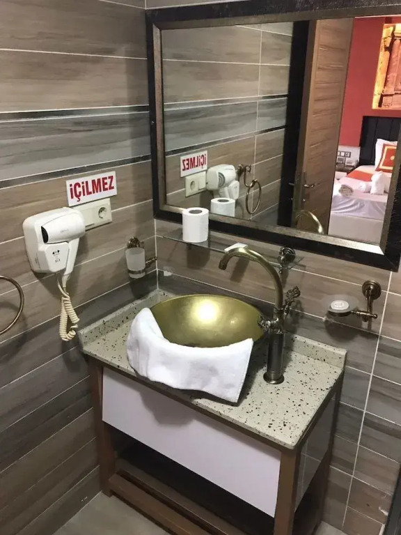 Ozcelik Hotel