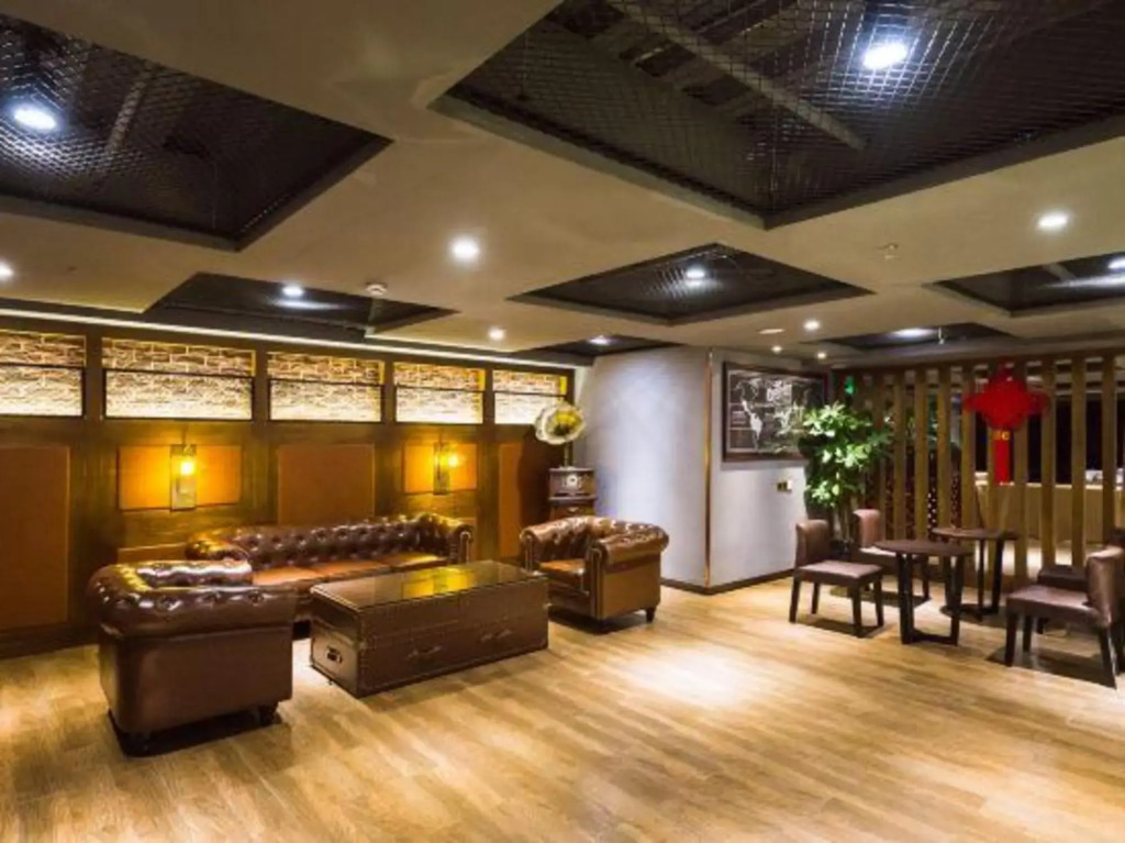 Haofeng Yazhi Hotel (Shanghai International Resort Tangzhen Metro Station)