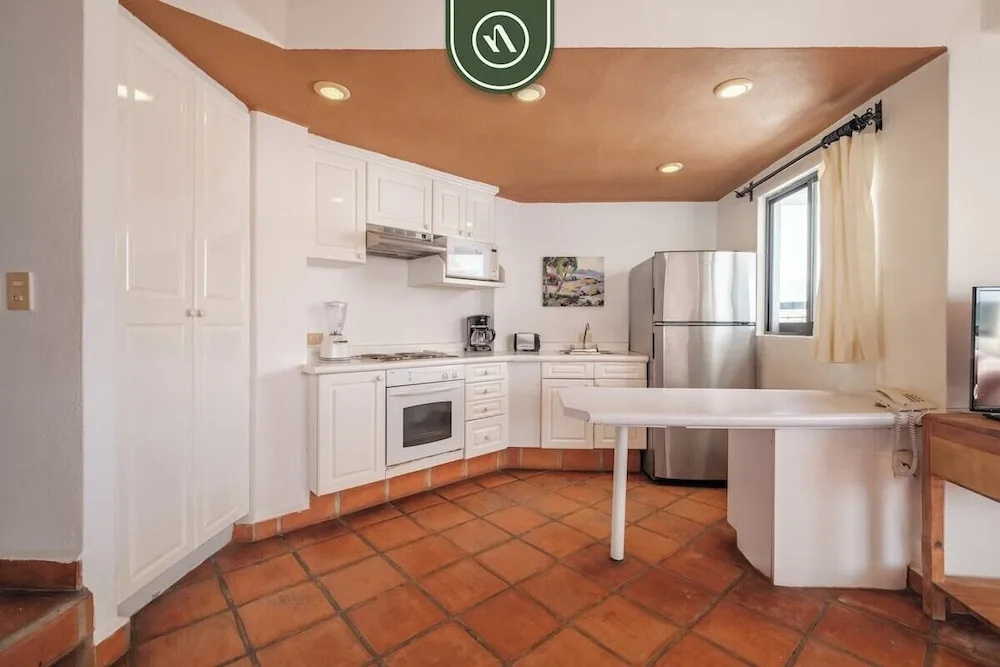 One Beach Street 307 B· Amazing 2 BR Condo