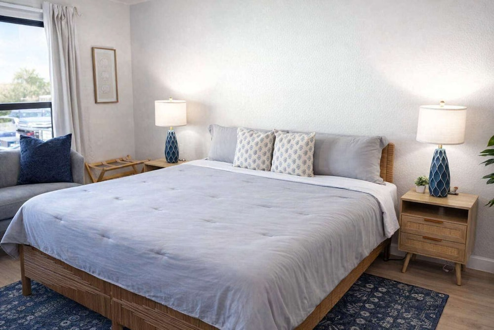 Saida 3603 - 6 Floor Gulf-front Remodel - Sleeps 8