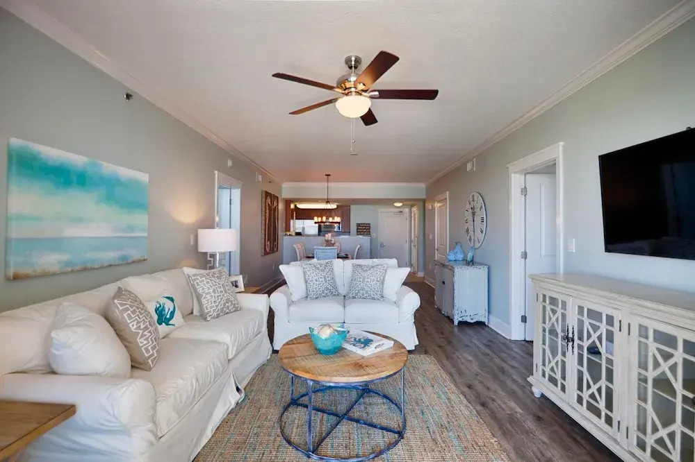 Waterscape A506 - 2 Br condo by RedAwning