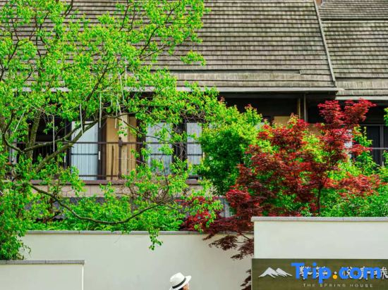 Huazhu Yueqingcheng Hot Spring Hotel (Dujiangyan Panda Valley Branch)