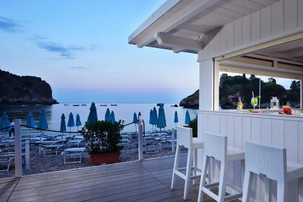 Курортный отель La Plage Resort