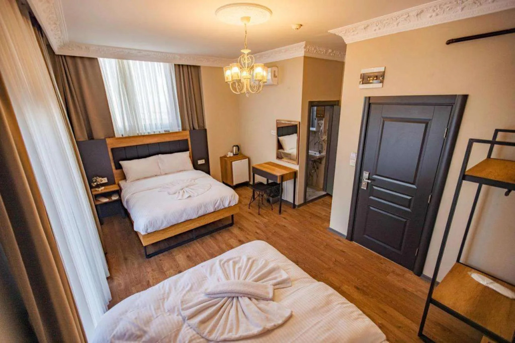 Grand Balyan Hotel & Restaurant