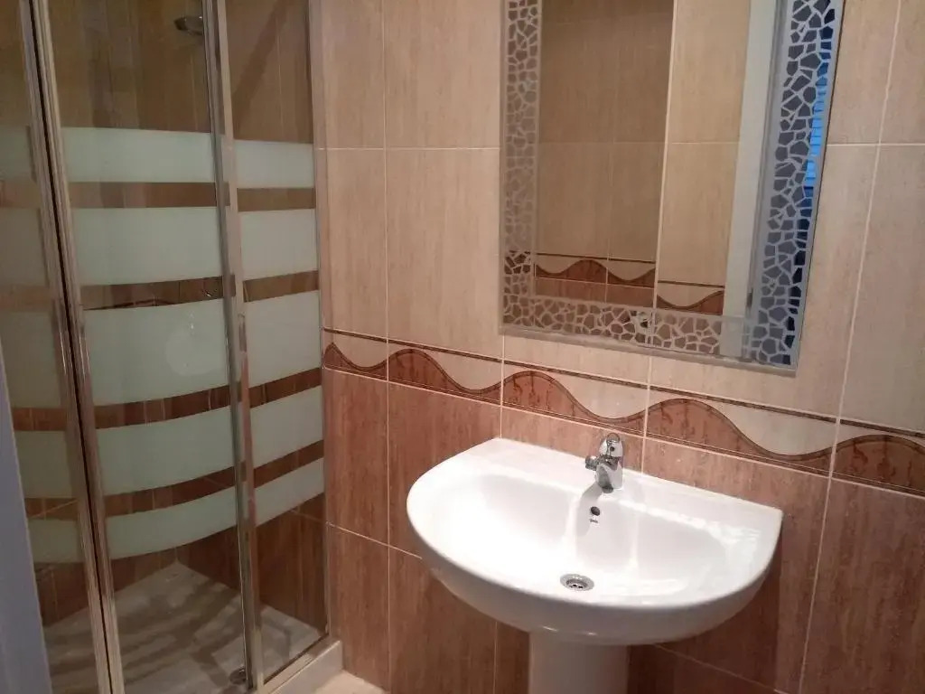 Marina Dor. 1ª Línea Planta 8. Precioso. 6 adultos + 1 bebé