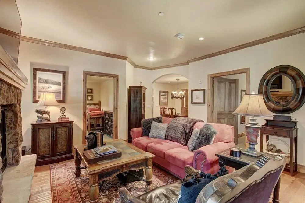 Cozy & Central Arrowhead Ge Townhome 2 Bedroom Condo by RedAwning