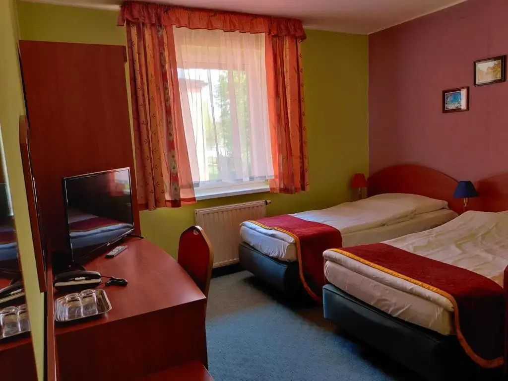 HOTEL ŻUŁAWY