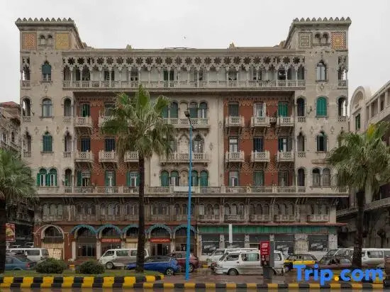 grey l studio apartments Corniche Alexandria