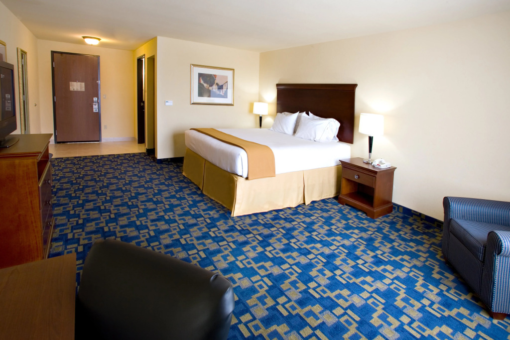 Holiday Inn Express Jourdanton - Pleasanton by IHG