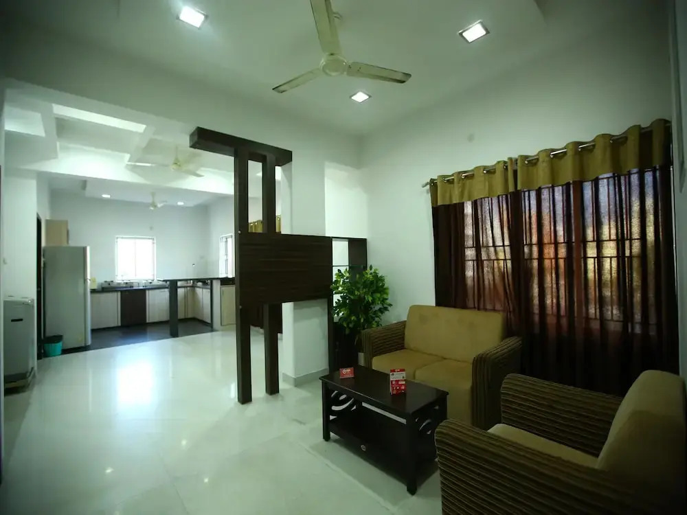 OYO 2282 Apartment Velachery