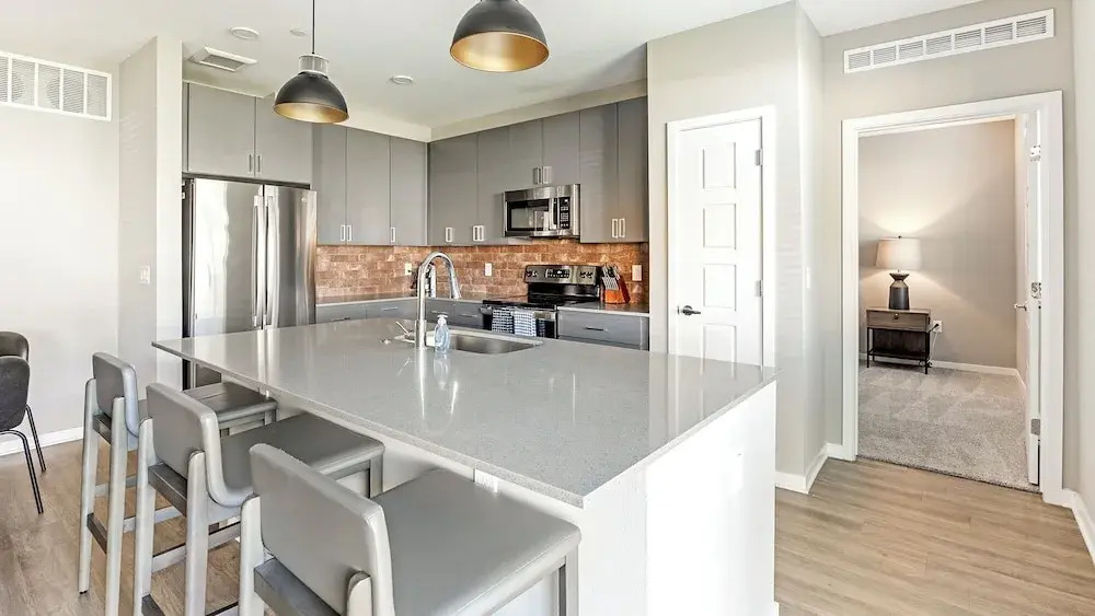 Landing Chic 1BD Pool Gym