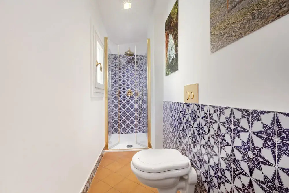 Deluxe Home in Sorrento Old Town with Balconies