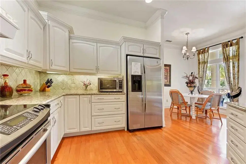 Royal Swan - Three Bedroom Home