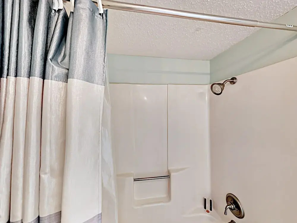 5570 Gulf Blvd Condo Unit 203 - 2 Br condo by RedAwning