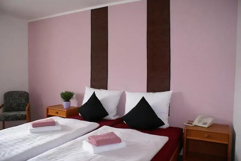 TRiOTEL
