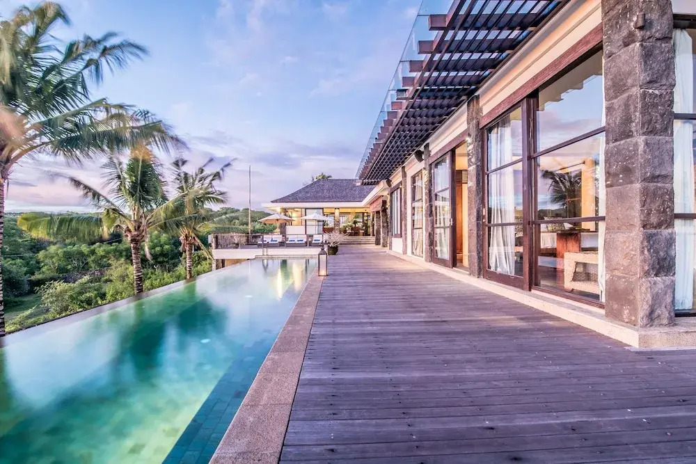 Absolute Cliff Front Pandawa Beach Villa