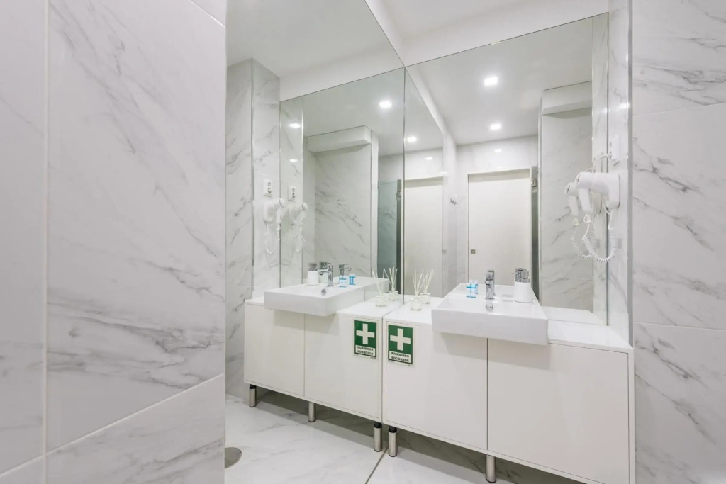 GuestReady - Subzero Design