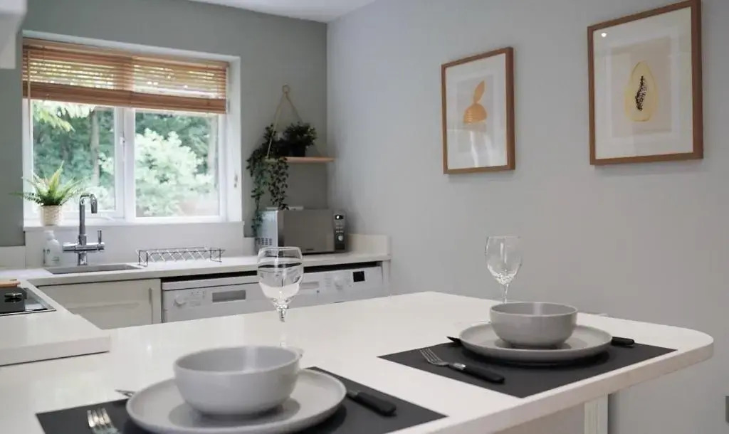 The Pavilion - Stunning, 4 Bedroom House with Free Parking
