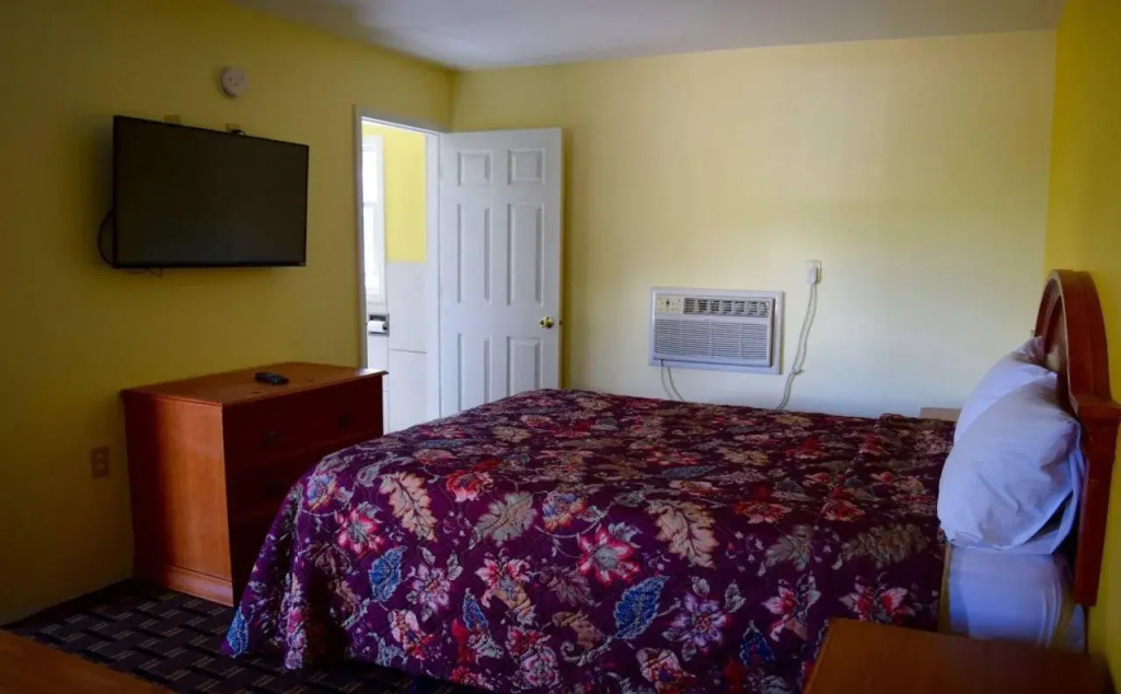Snelling Motel
