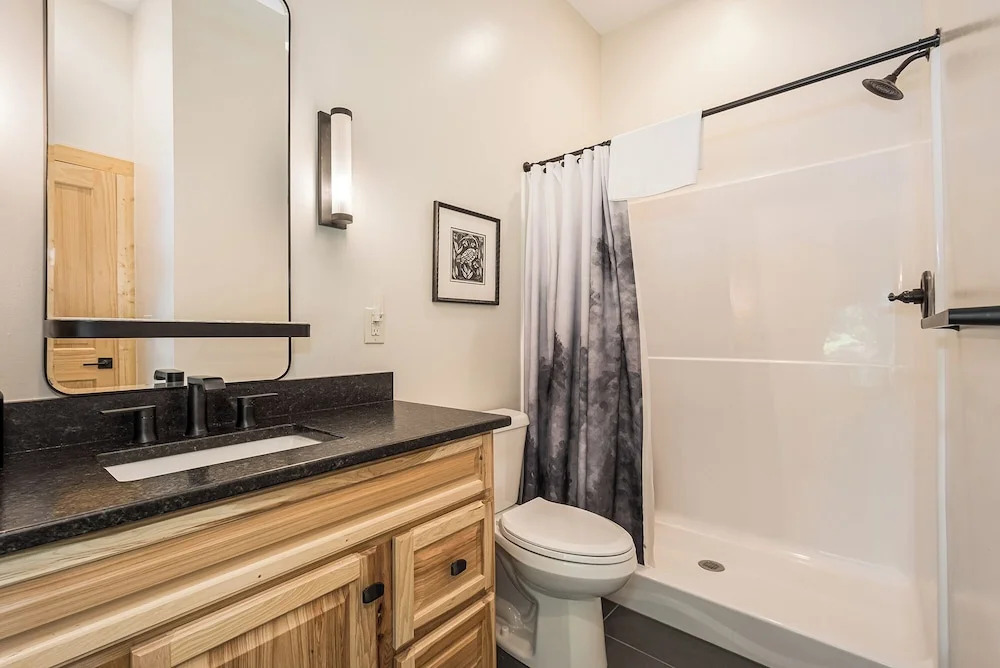Black Diamond Lodge by Taylor Made Deep Creek