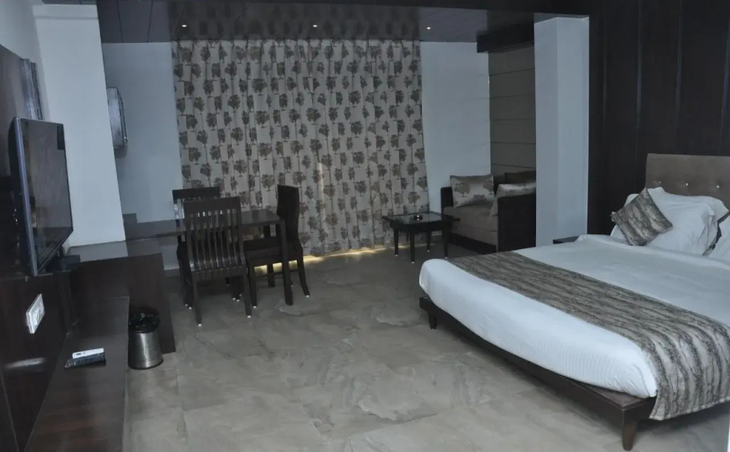 Virgo inn Rajdhani by OYO Rooms