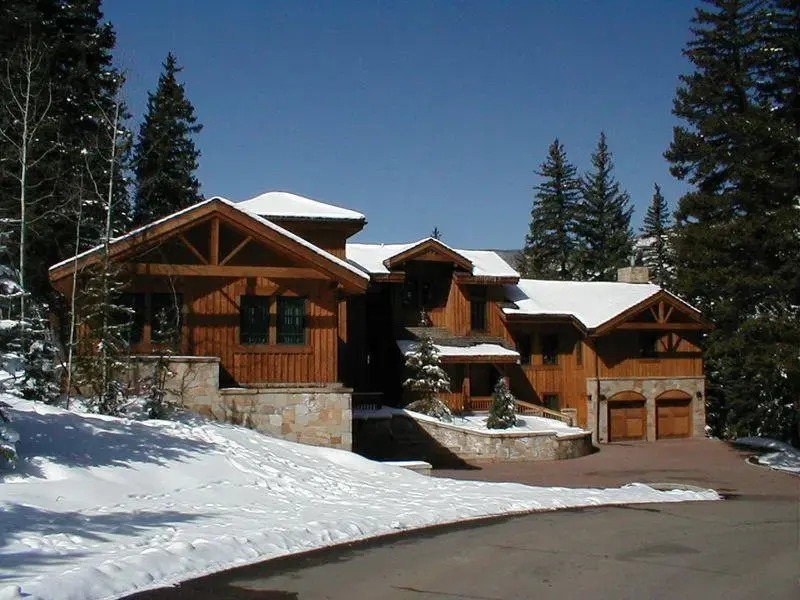 421 West Beaver Dam Circle