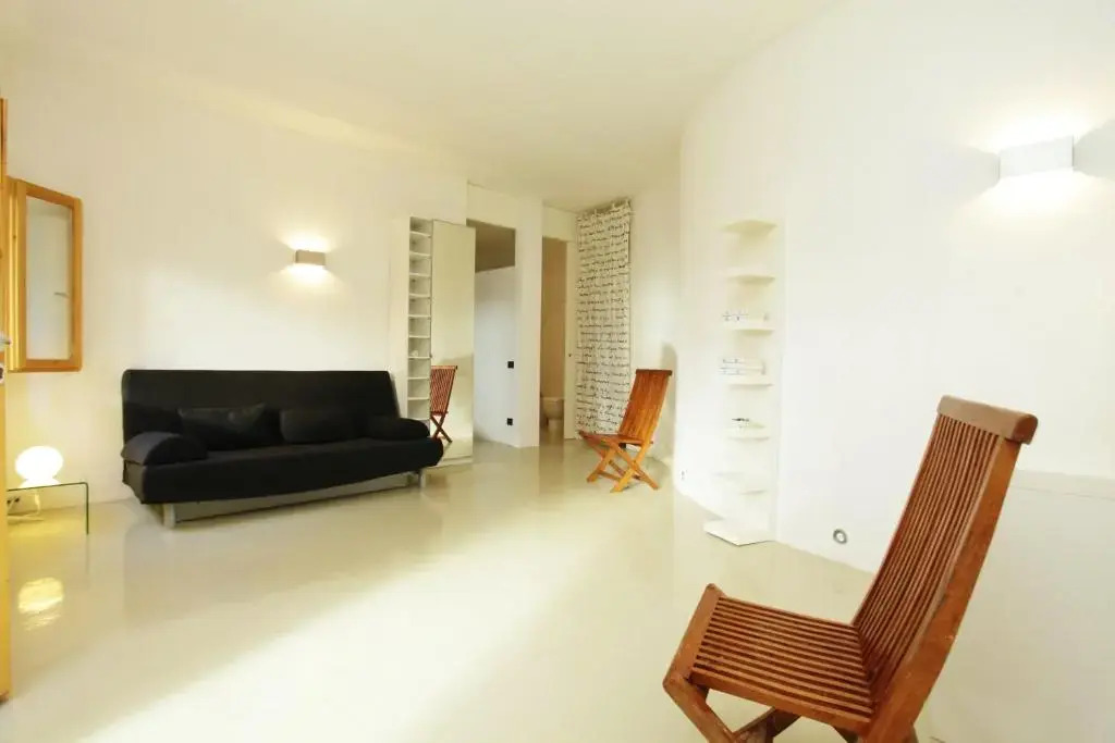 2 bedrooms house with enclosed garden and wifi at Torre Colonna Sperone 1 km away from the beach