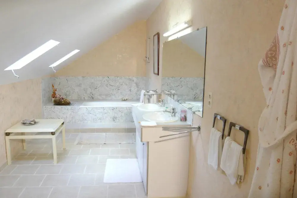 Mansion With 5 Bedrooms in Poligné, With Private Pool, Furnished Garde
