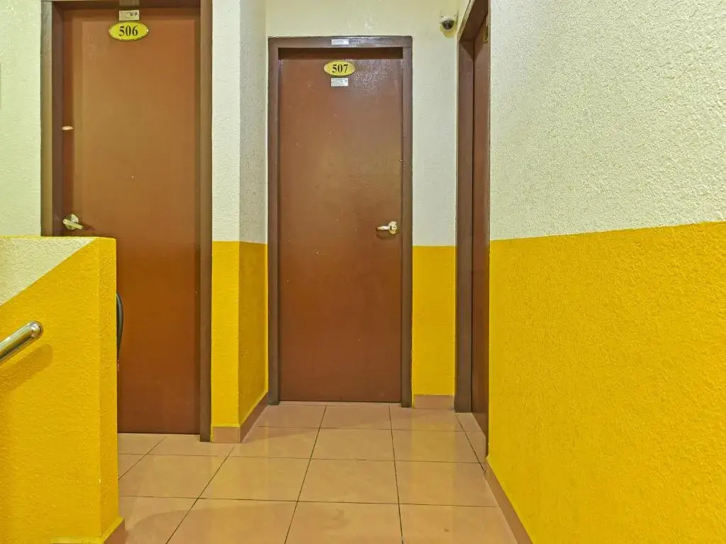 OYO 90559 Ummul Motel C Mart