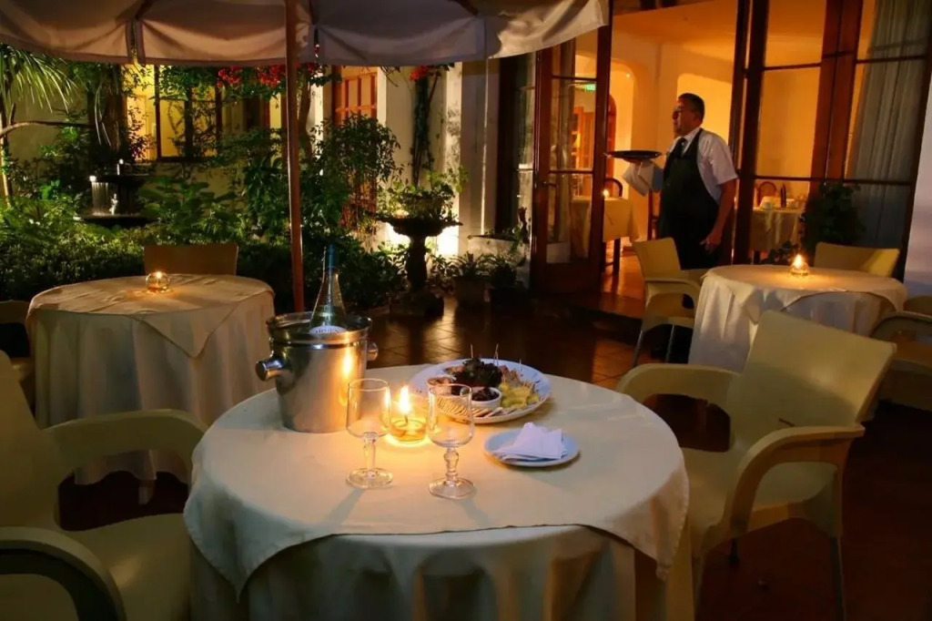Hotel Canciller - Ex Hotel Presidente