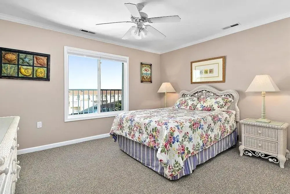 Whispering Sands 401 - 3 Br Condo