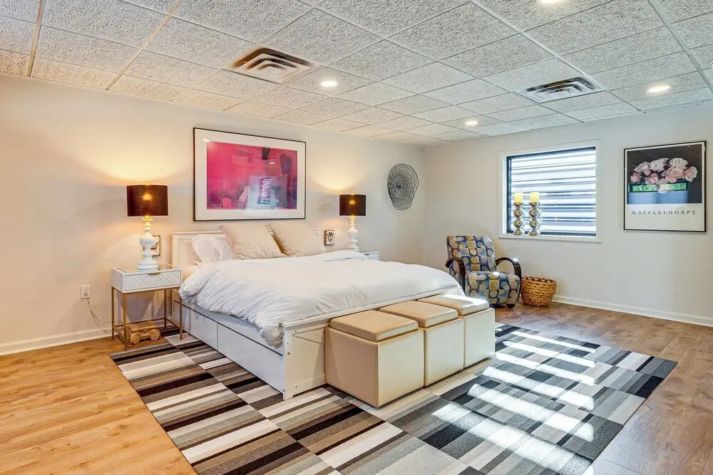 Between Restaurant & Brewery! Chic Perrysburg Apt