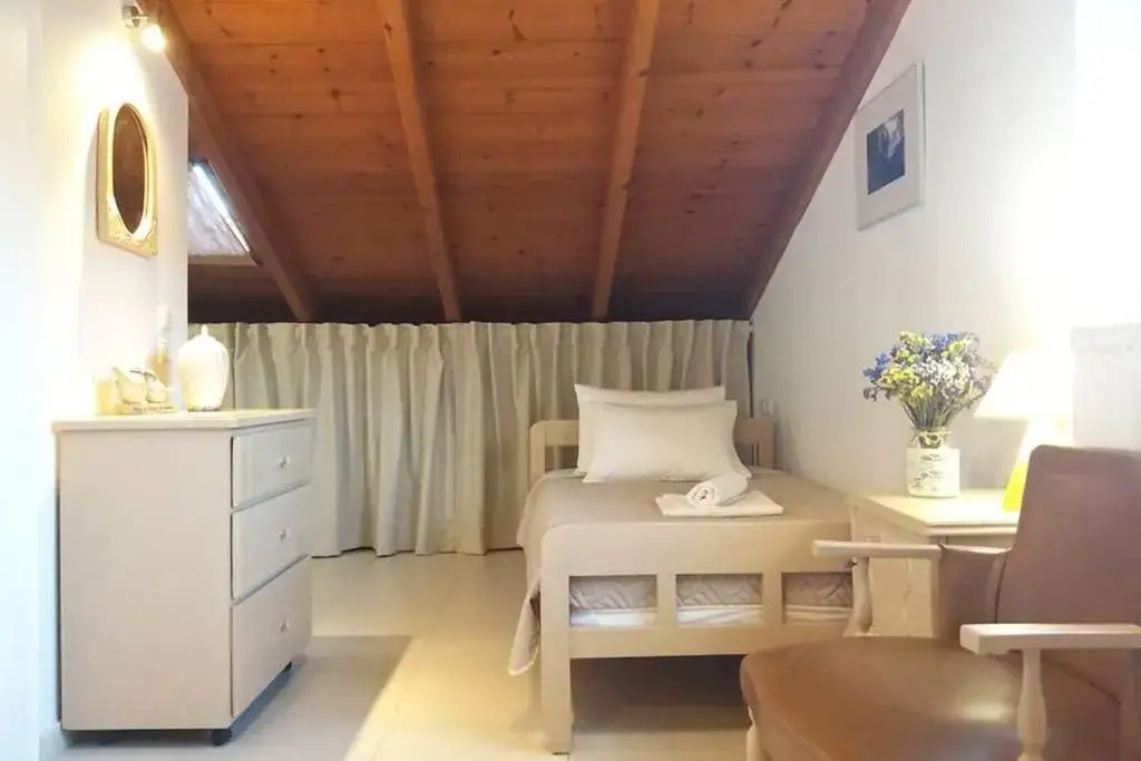 New independent loft, 360⁰ view, 5' beach/center