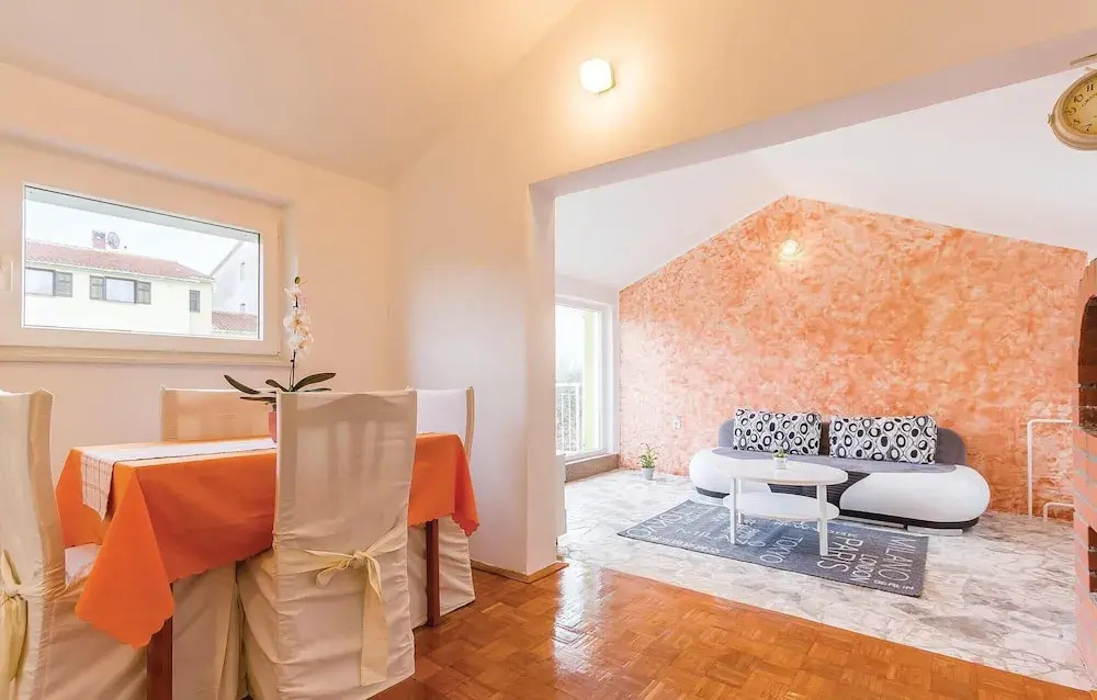 Stunning Home in Pula With Wifi and 5 Bedrooms
