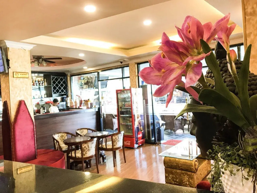 River Star Hotel