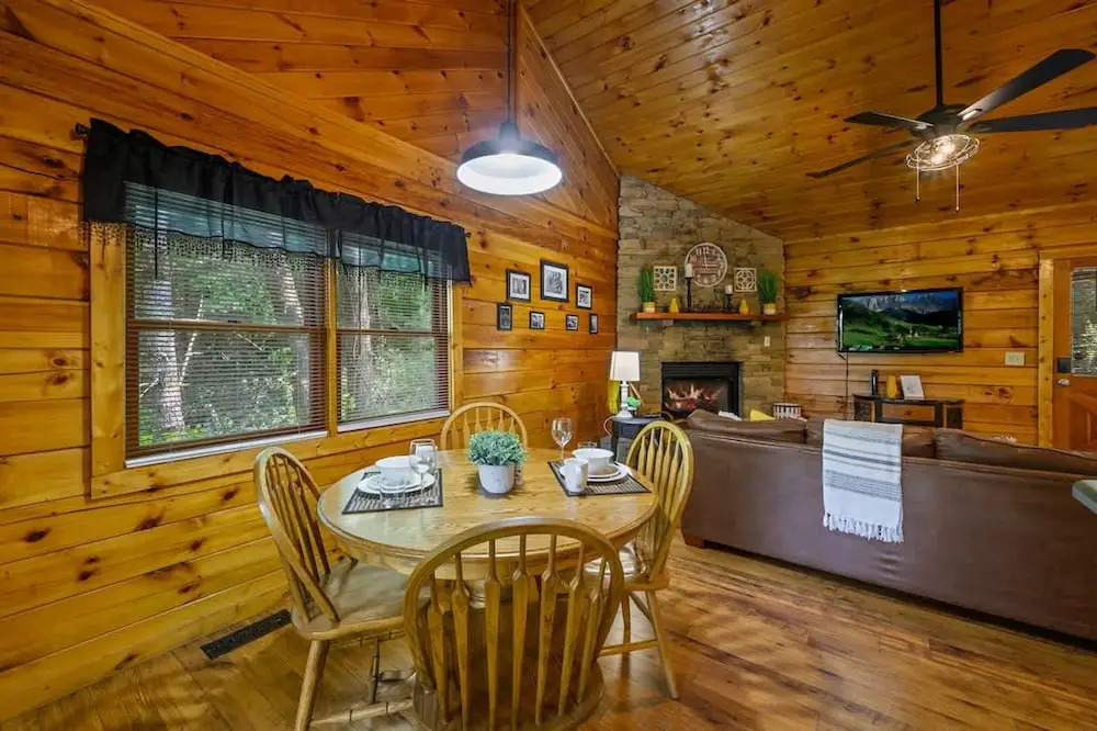 Location Log Cabin Hot Tub Fireplace Pool Fishing