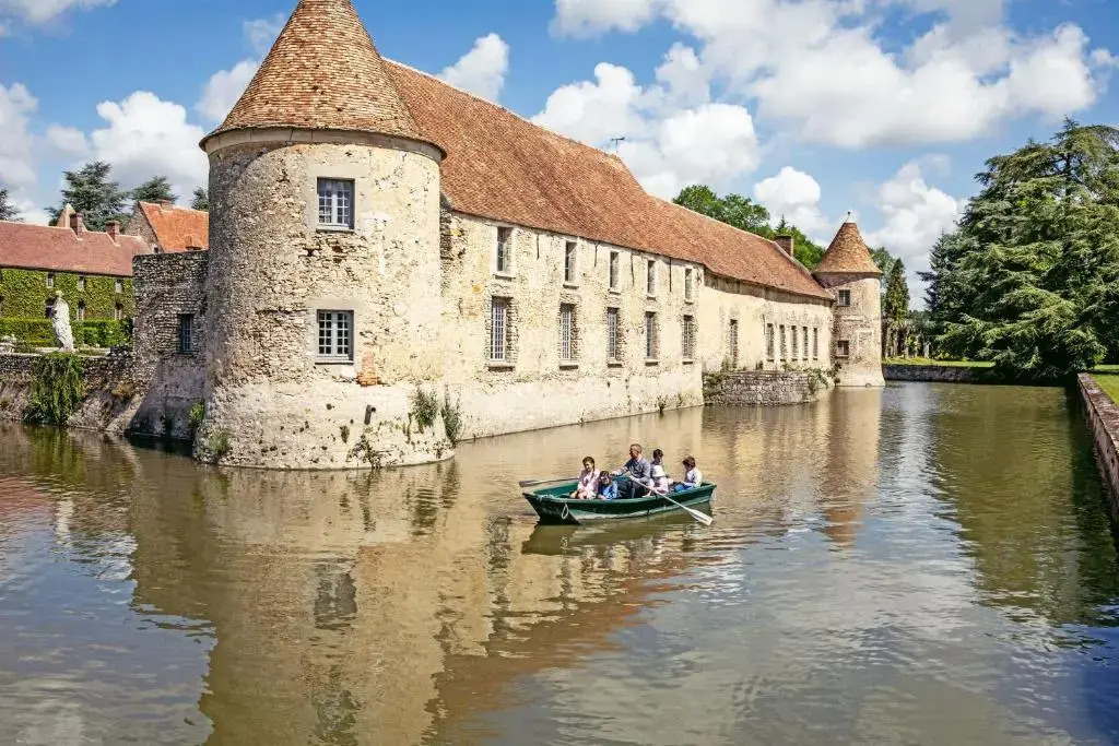 Château de Villiers-le-Mahieu, Les Maisons de Campagne