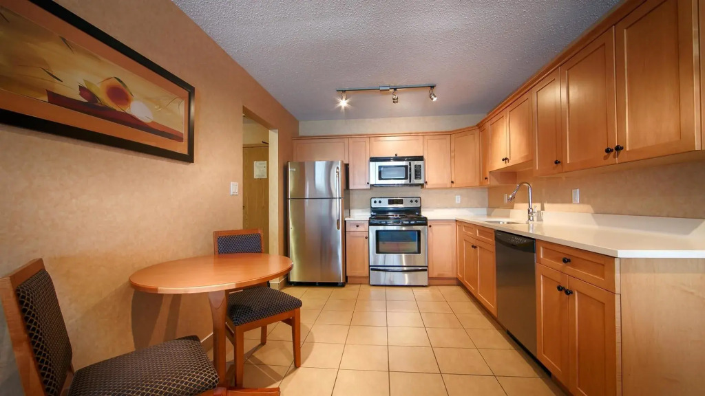 Best Western PLUS Langley Inn