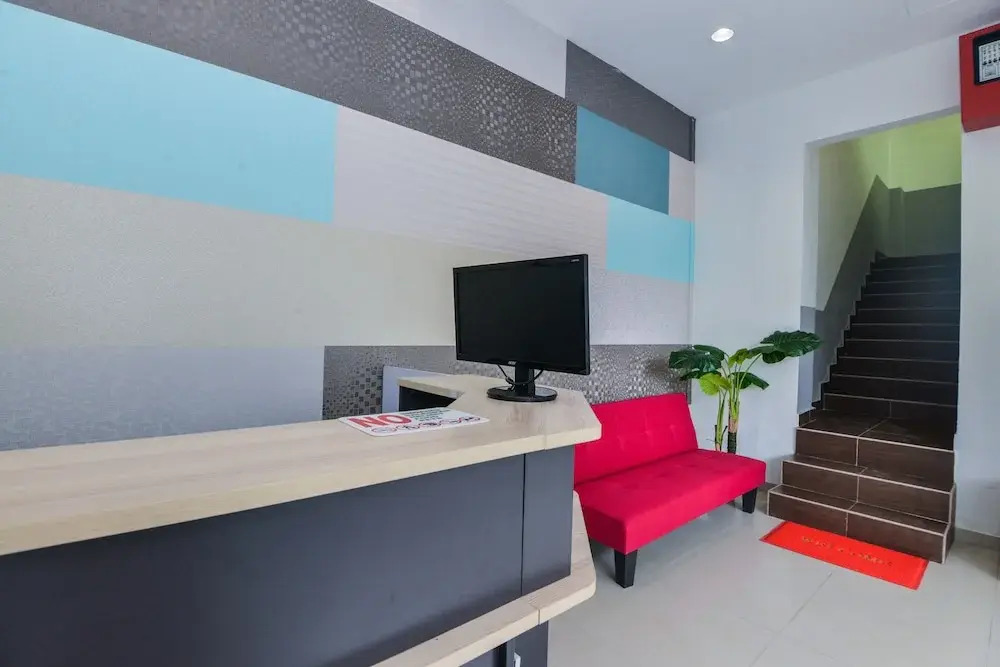 Alpha Hotel
