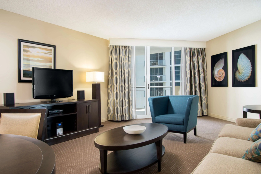 DoubleTree by Hilton Ocean Point Resort - North Miami Beach