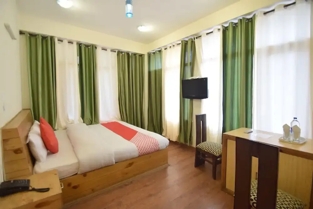 OYO 10636 Hotel The Himalayan Bliss