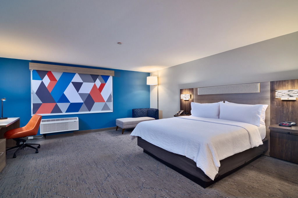 Holiday Inn Express & Suites Diamond