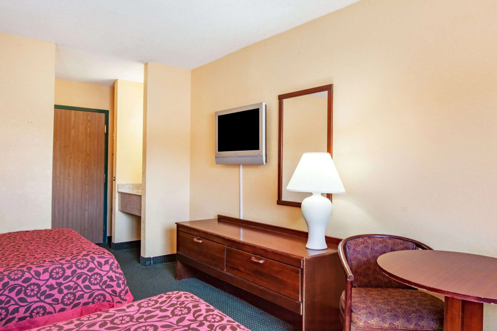 Days Inn by Wyndham Canastota Verona