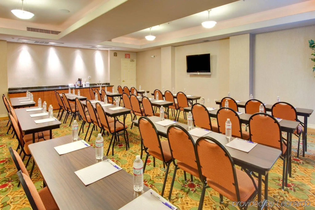 Holiday Inn Express Porterville by IHG