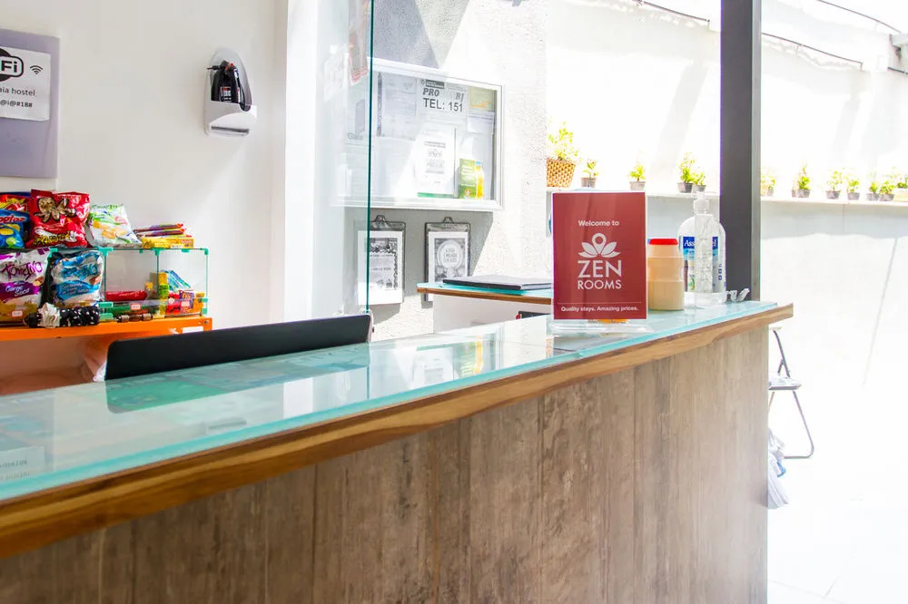 ZEN Rooms Mena Barreto