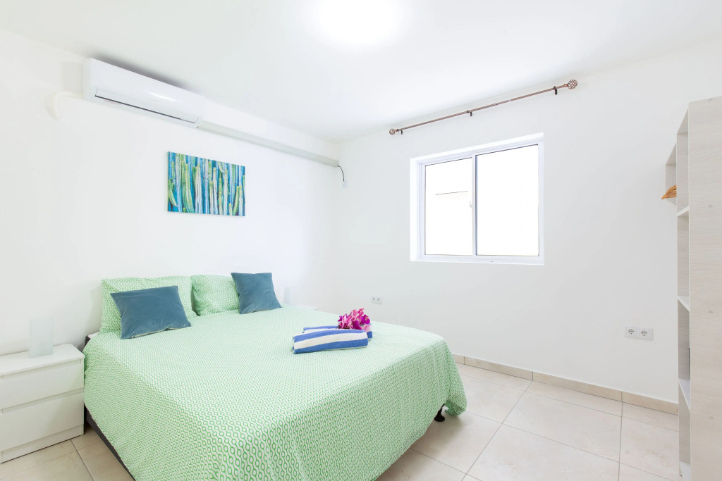 Jan Thiel's Hidden Gem! 2BR Apt W/ Pool & Free Parking